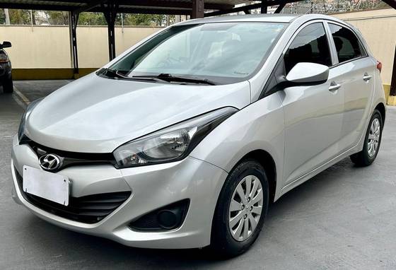 HYUNDAI HB20 1.0 COMFORT 12V FLEX 4P MANUAL